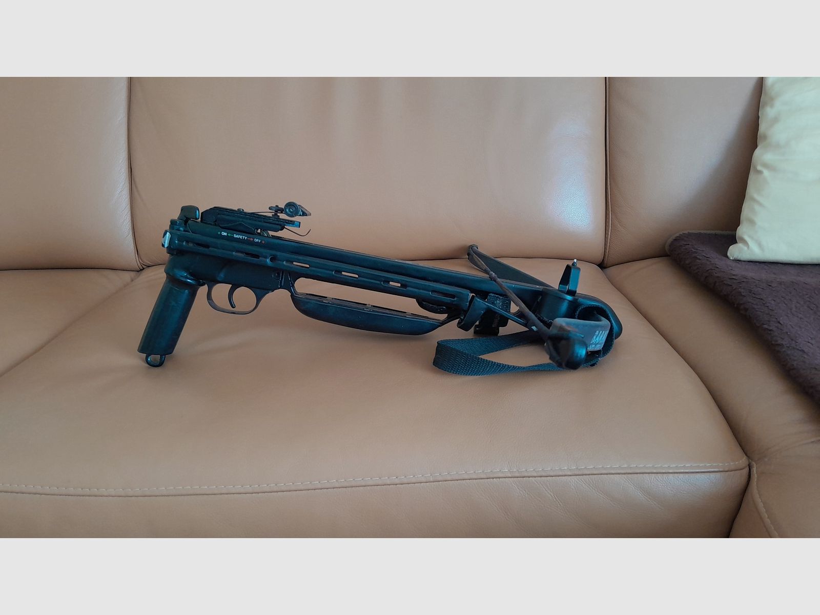 Barnett Panzer II Armbrust, 175 lbs, mit 9 Pfeilen und Ersatzsehne, Bild 1 von 20