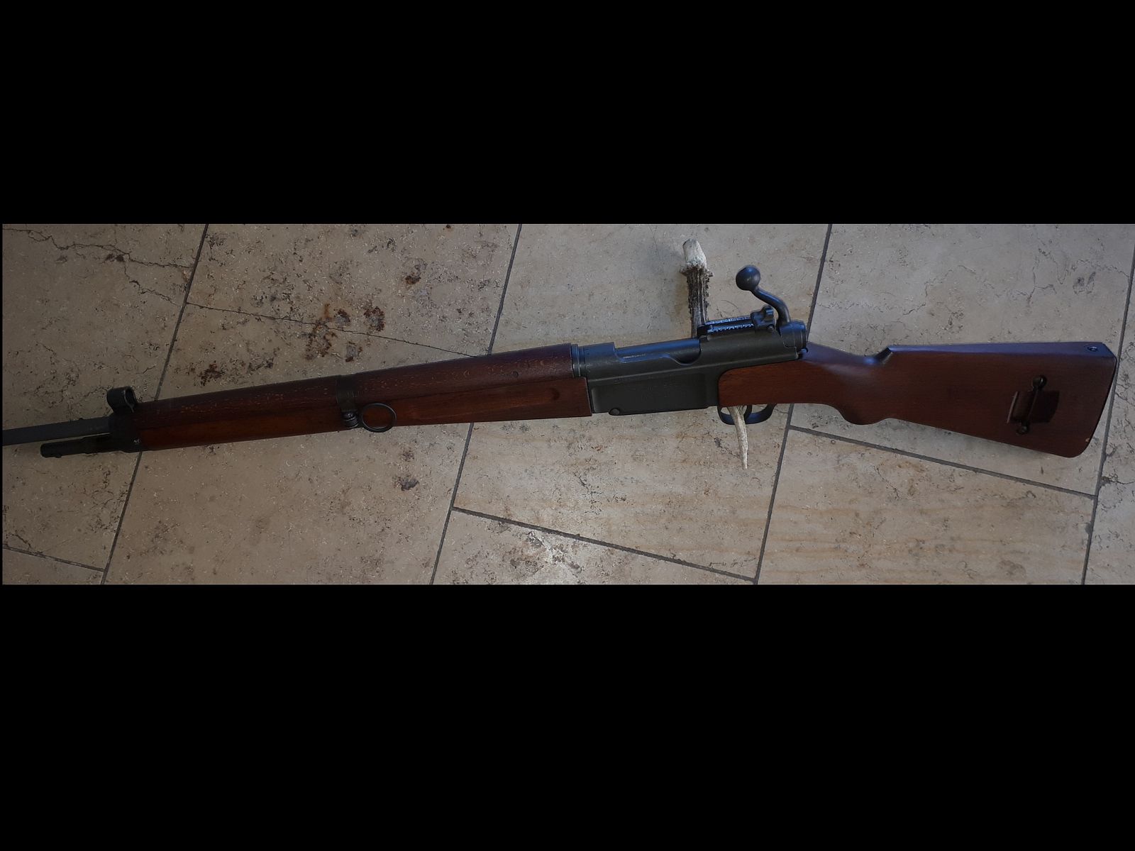 Modello MAS 1936, caricatore singolo, calibro 7,62x 54.