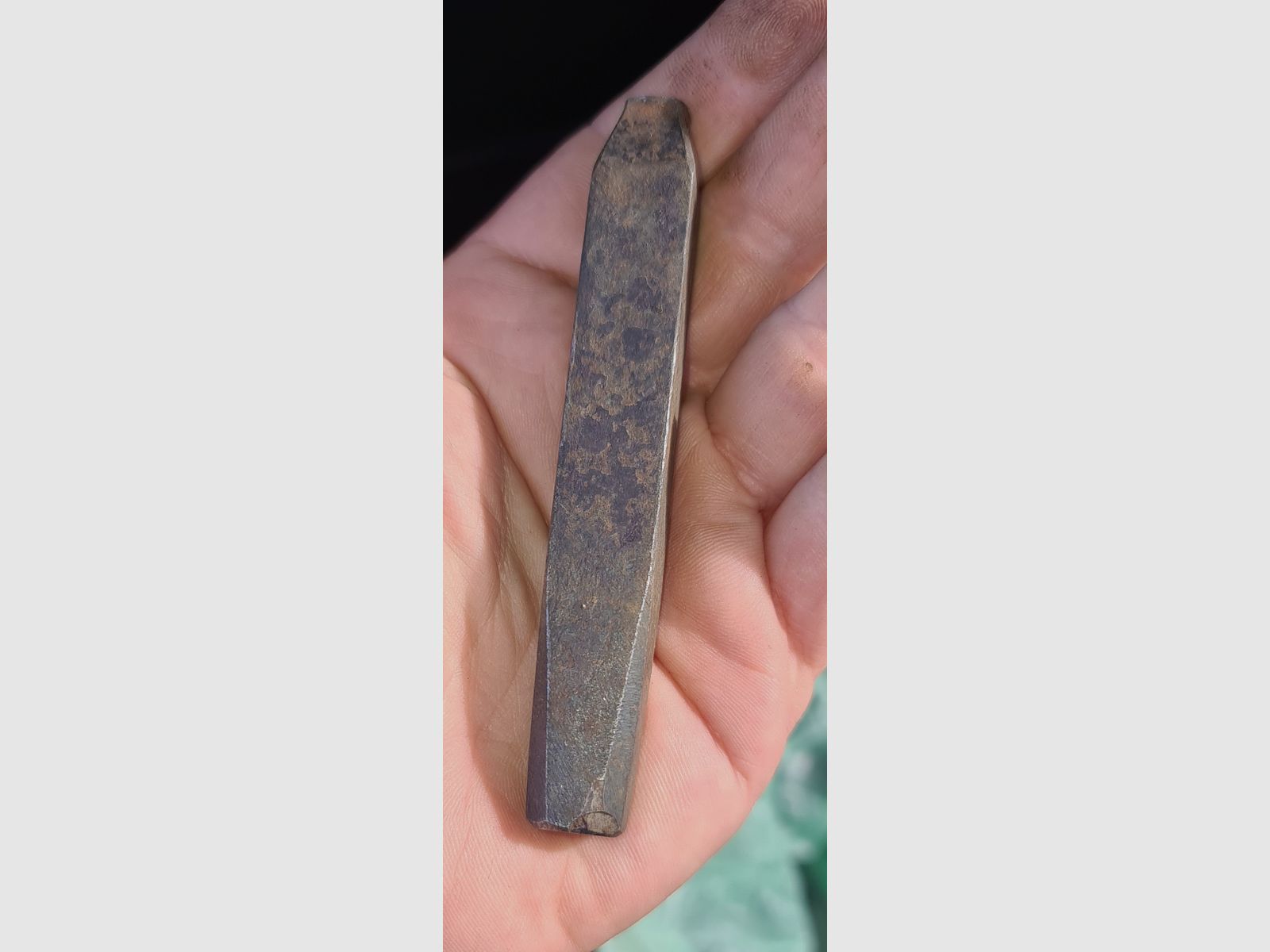 SEVERAL DECORATIVE ITEMS FROM THE WEHRMACHT ERA 1939 - 1945 / ASHTRAY, MEDAL, LAPEL PIN, PIN, STAMPING IRON, STAMP, GRENADE, SHELL, FLACK, SHELL, CARTRIDGE, SS, HJ, SA, WAR, METAL,