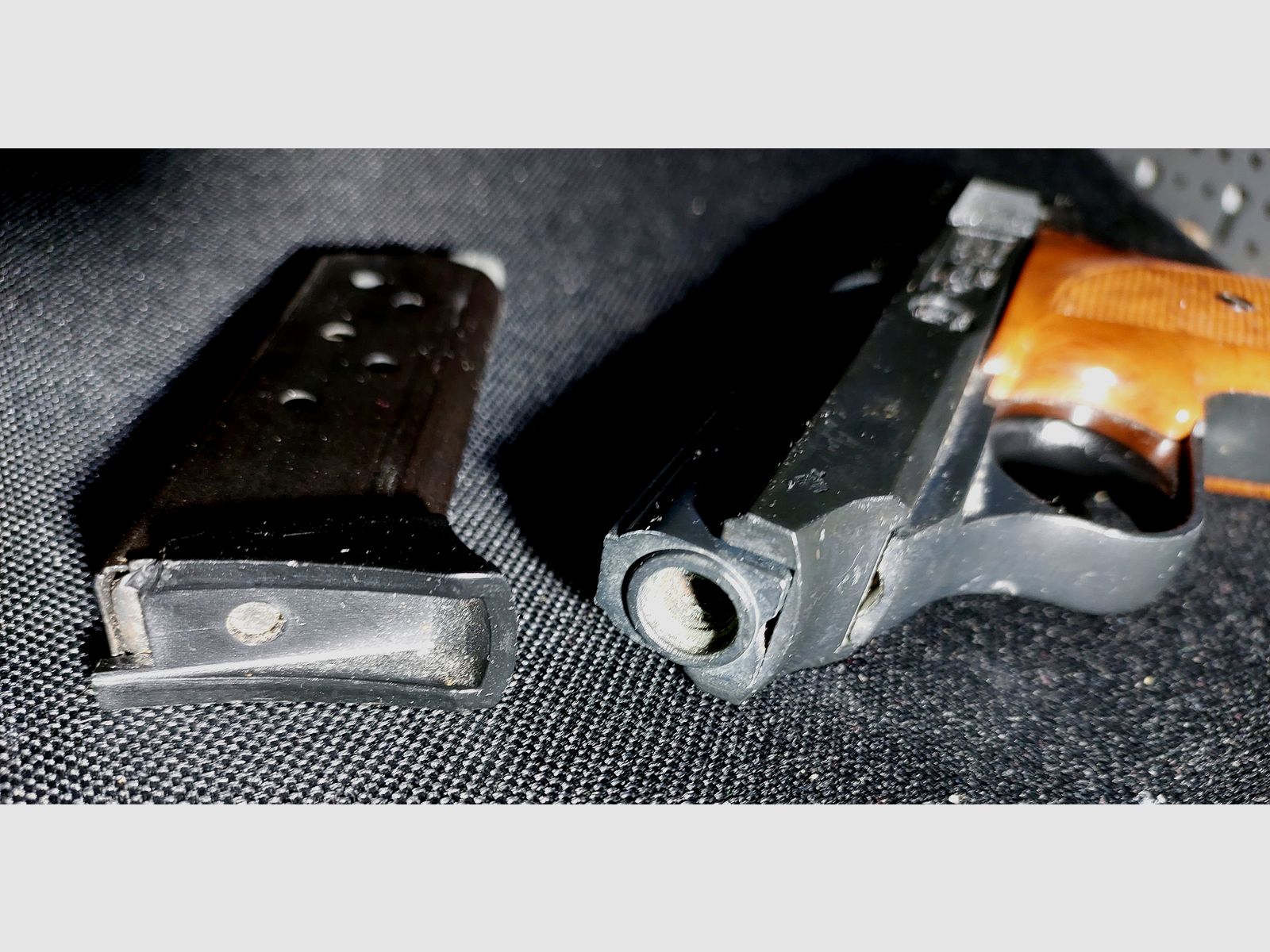 Röhm RG8 (RG 8) Schreckschuss Pistole Kal. 8mm (PTB 412)