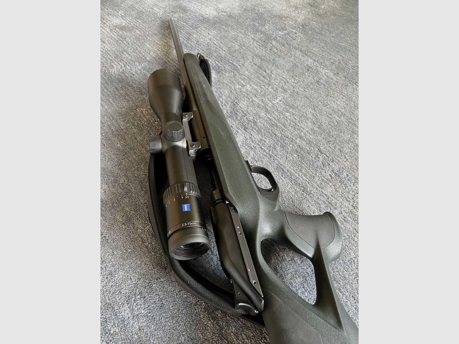 Blaser R8 Professional Success (sinistra)