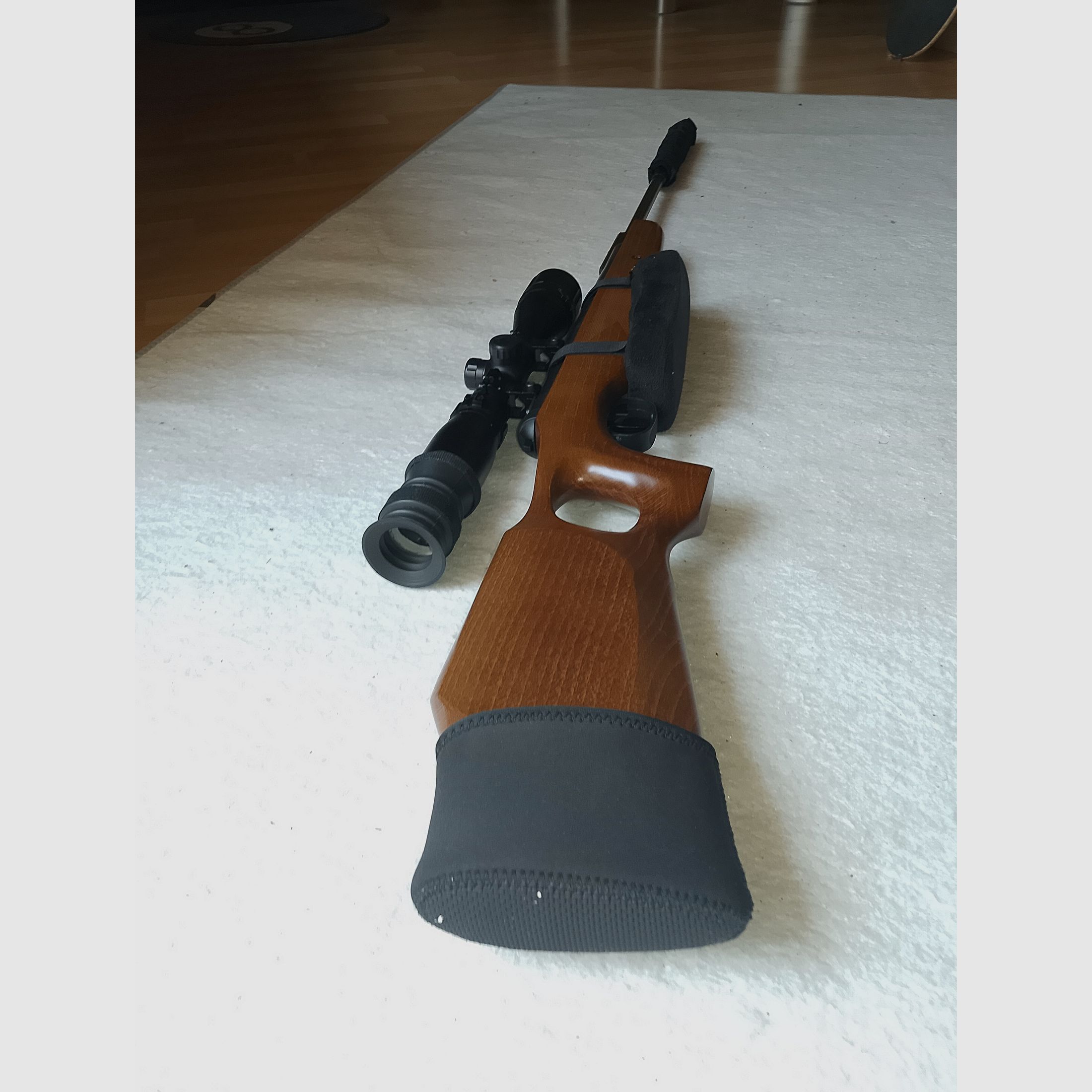 Ruger Air Hawk luchtgeweer kniklader 4,5mm .177 Target Sniper geluiddemper tactisch 3-9x40 richtkijker matchkwaliteit als nieuw