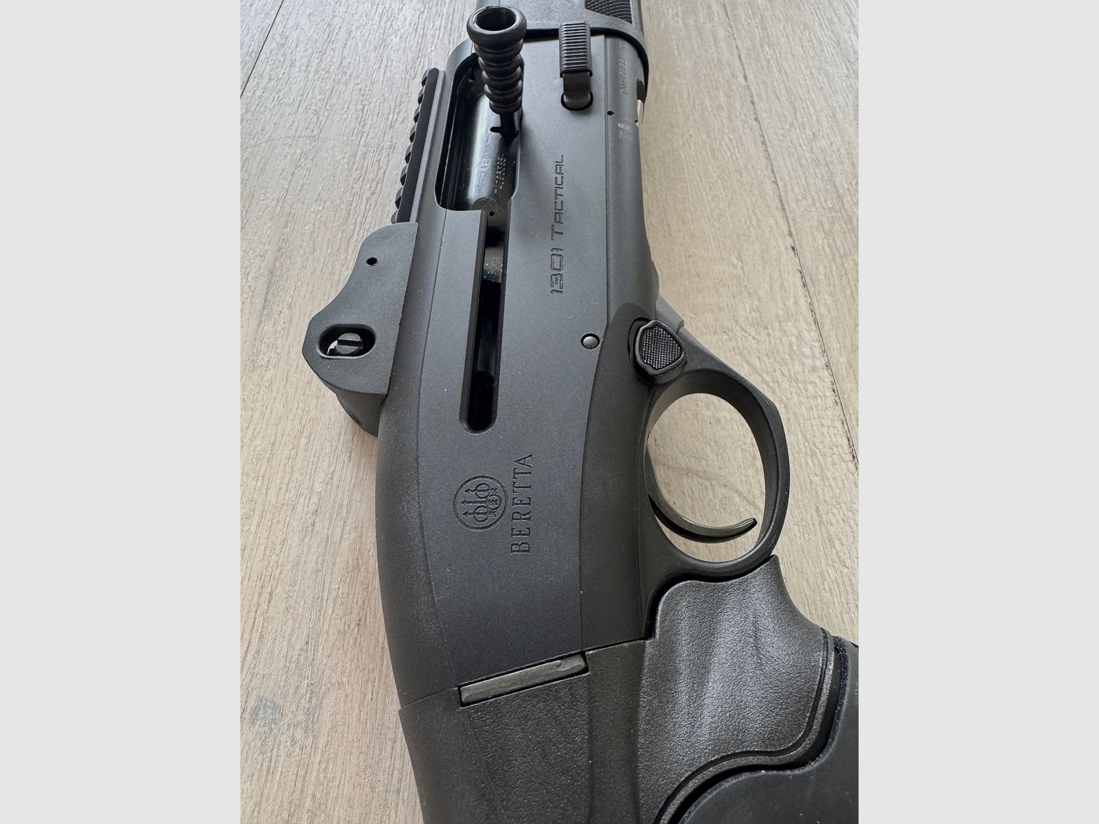 Beretta 1301 MESA Tactical USA Special model with pistol grip, 12/76 - Like new