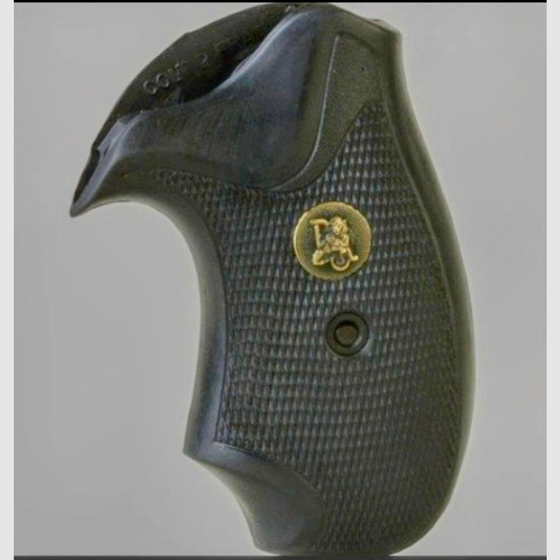 GRIPS - PACHMAYR  MODEL SJ / C  S &W   ,,J" frame 