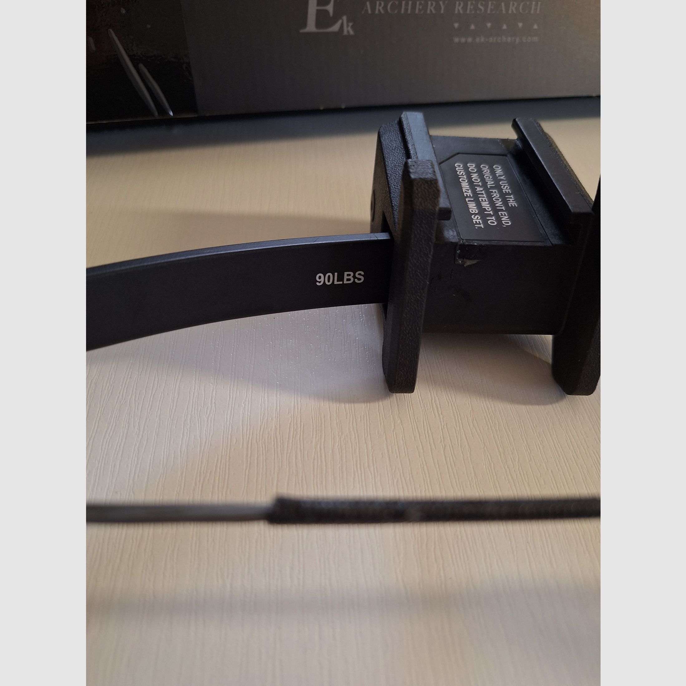 90 lbs Braccio di lancio Armbrust per EK Archery REVO 7 ***nuovo e mai sparato* + corda di ricambio