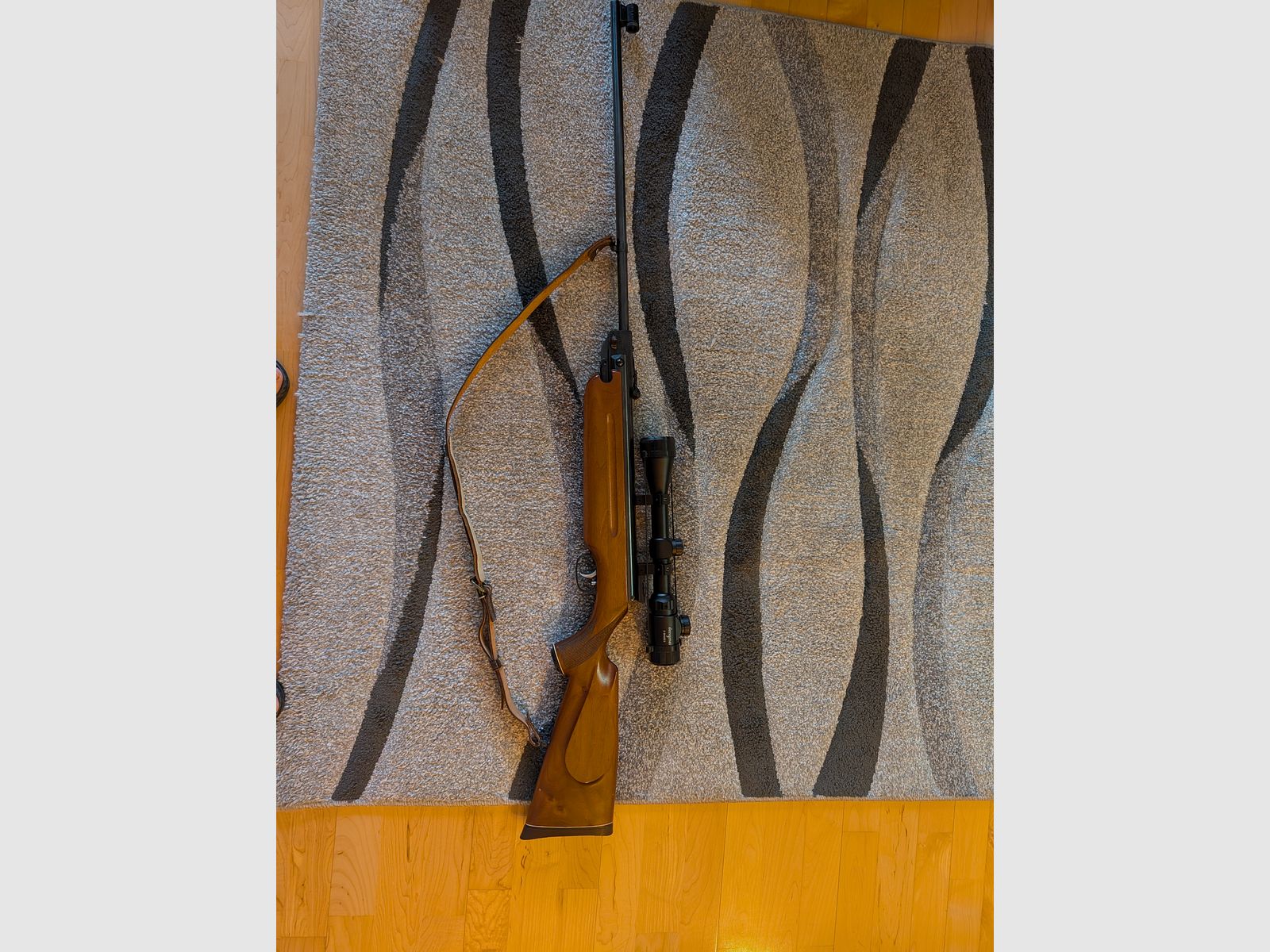 Weihrauch HW35e z lunetą
