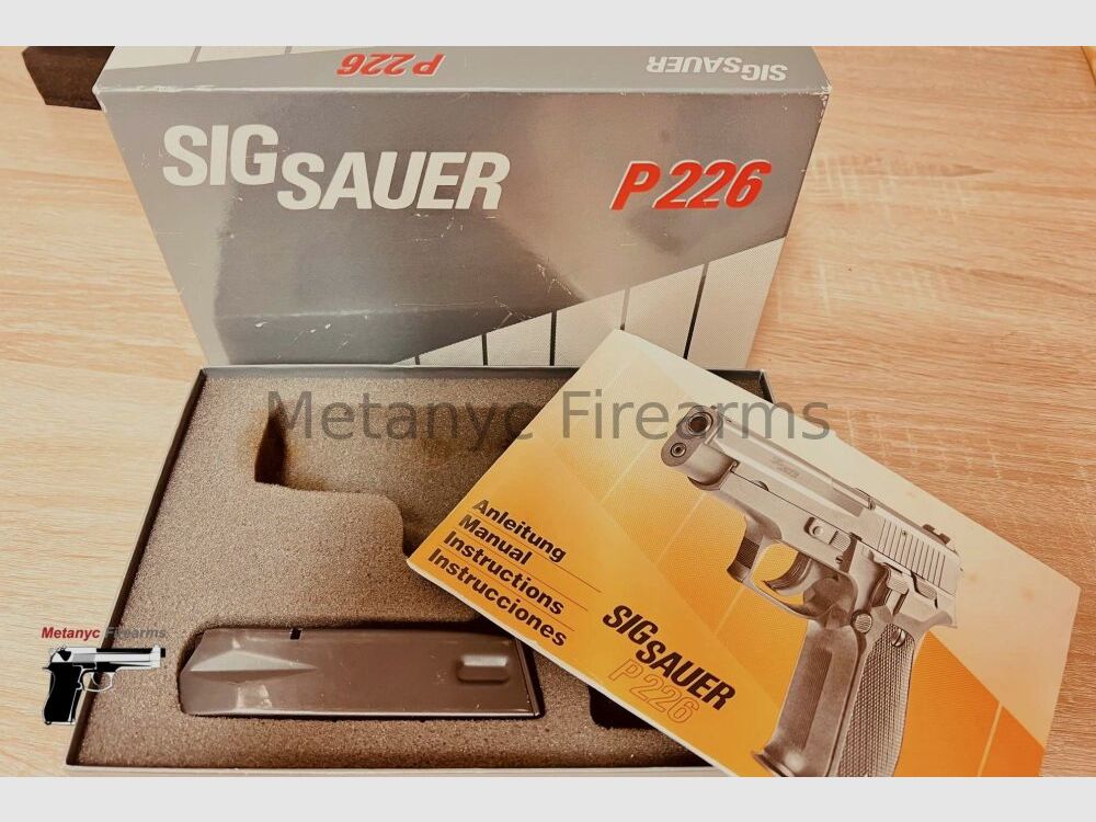 SIG Sauer P226 9mm Luger