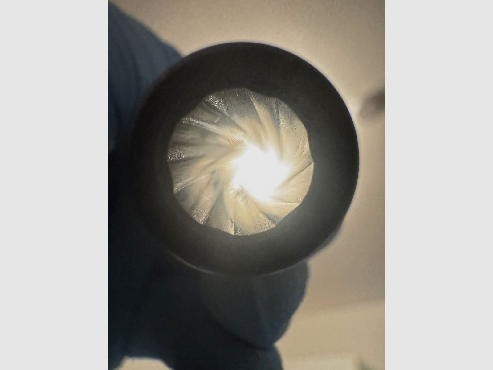 Glock 17 Gen 4 9mm inkl. Micro Roni Schaft, Rotpunkt und 4 Magazine