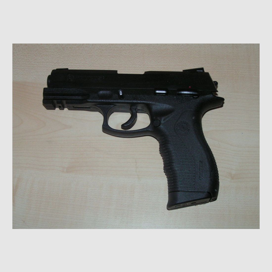 Taurus PT 809
