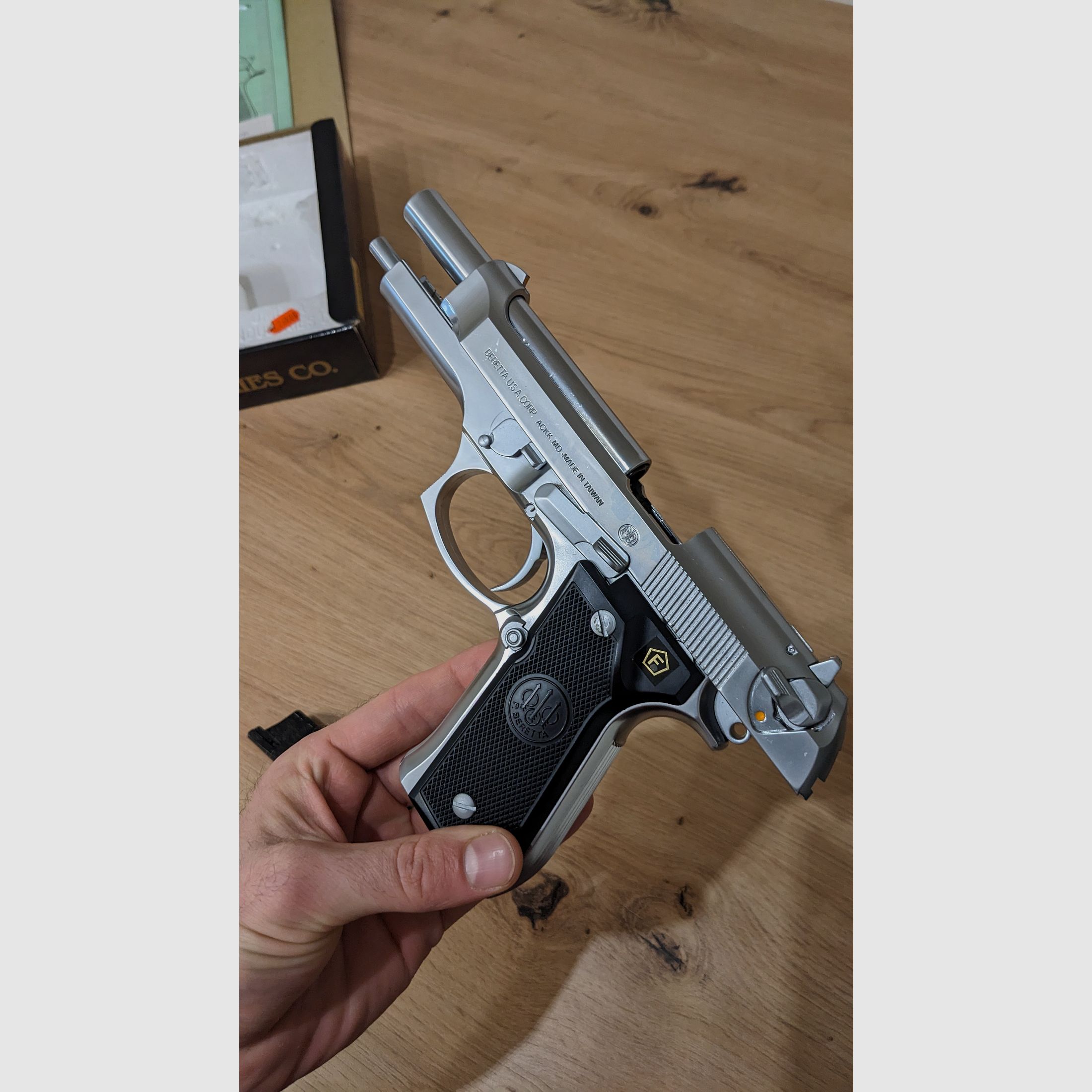 Beretta M92 FS / Omega Industries / Gas-Blowback 