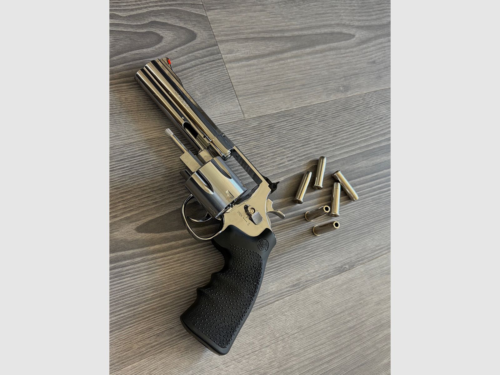 Smith and Wesson co2 Revolver 629 5“ N E U