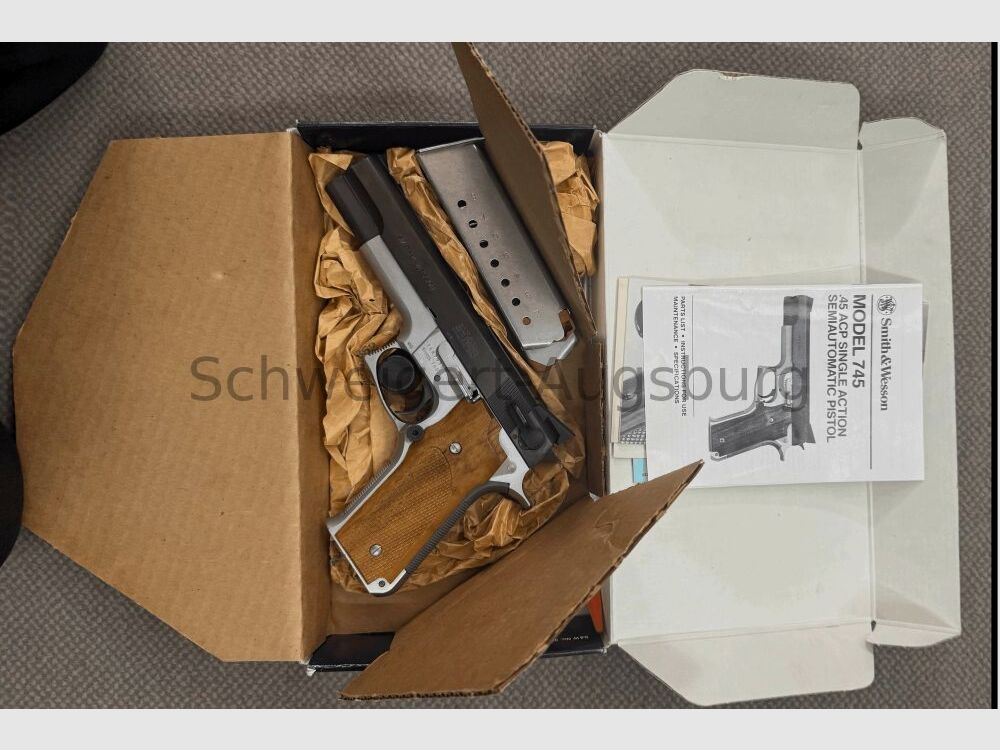 Smith & Wesson 745 Stainless / Black .45Auto
