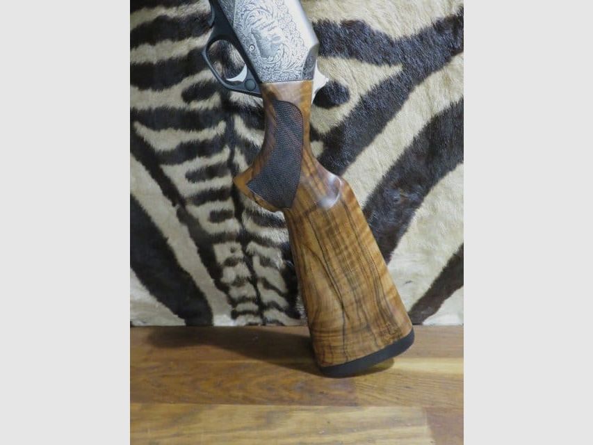 BROWNING Bar 4X Platinium Repetierbüchse Holz der Klasse 4 Kal.300wm Lauf 61 cm – Waffenkoffer, Bild 8 von 11