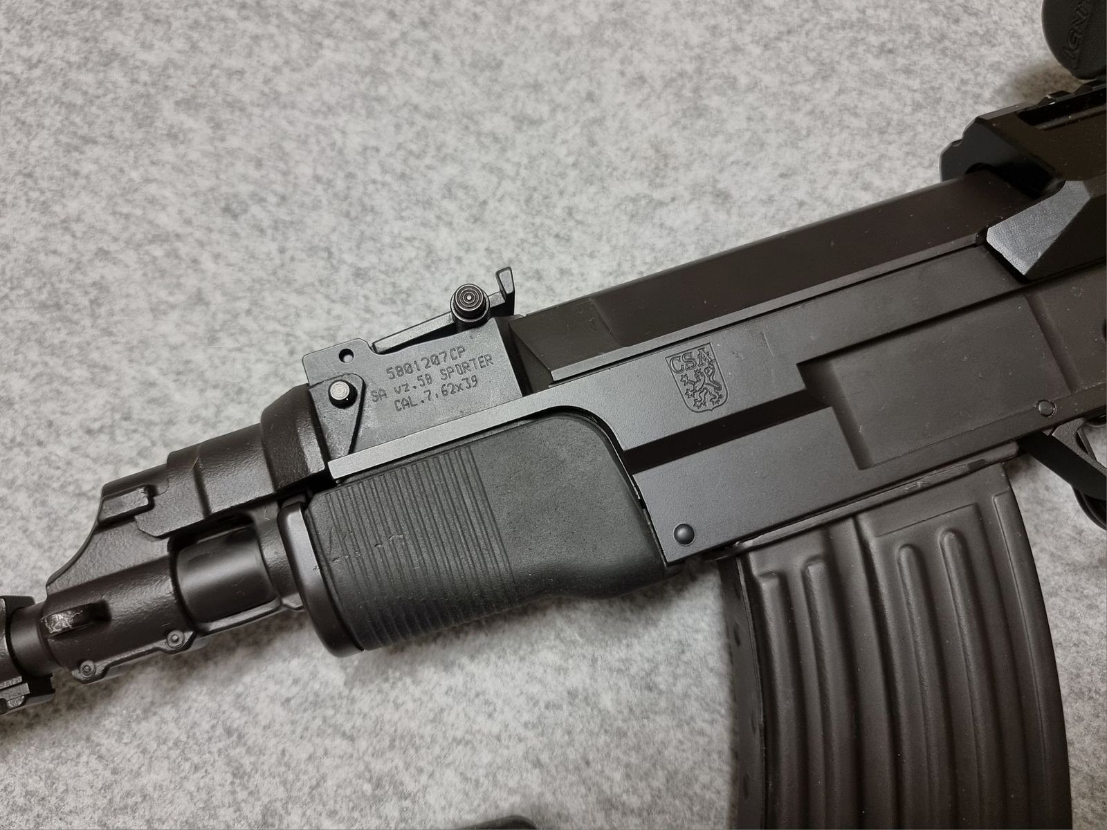 CSA VZ58 Sporter - cal. 7,62x39 - kompakte Büchse - mit Zubehör und Red Dot