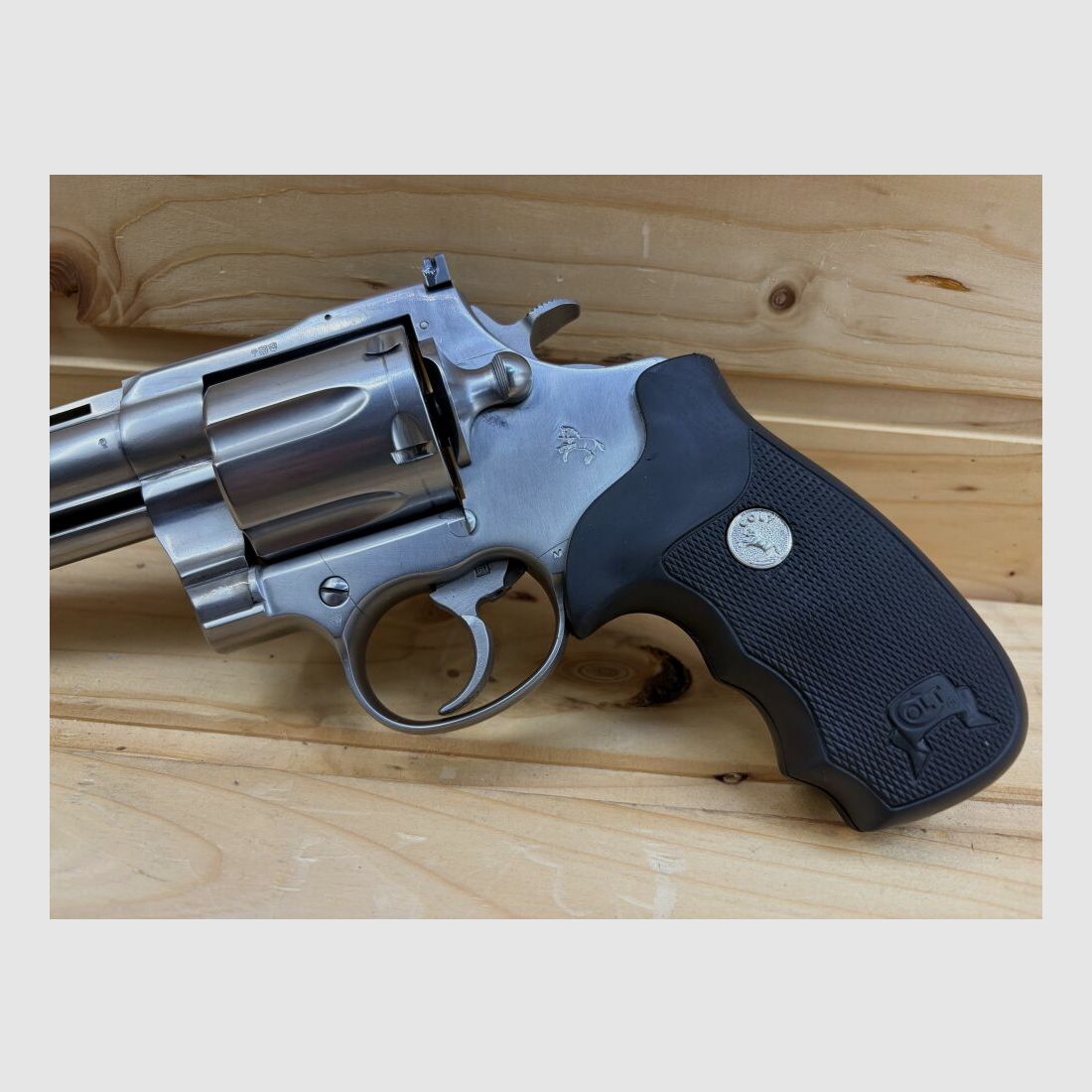 Colt Anaconda .44 Magnum Revolver, Barrel Length: 6" .44RemMag