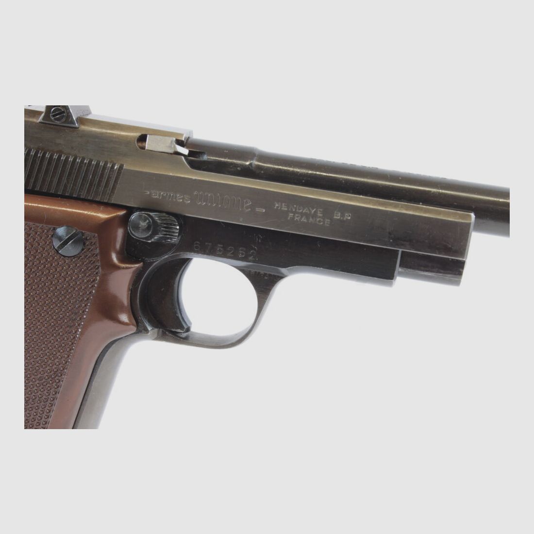 Unique D6 small caliber pistol - .22lr