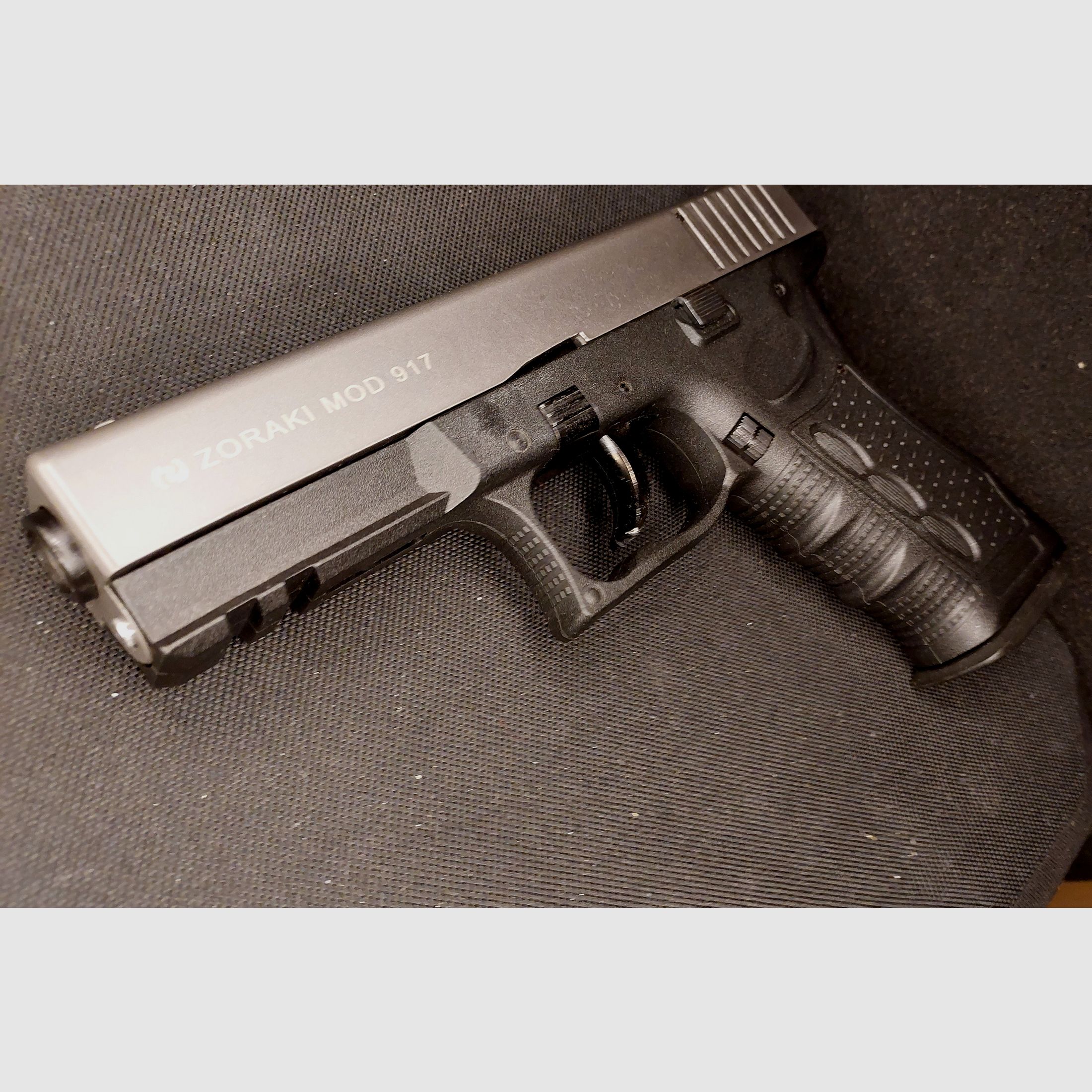 Zoraki 917 blank firing pistol 9mm P.A.K. Titan (PTB 1023)