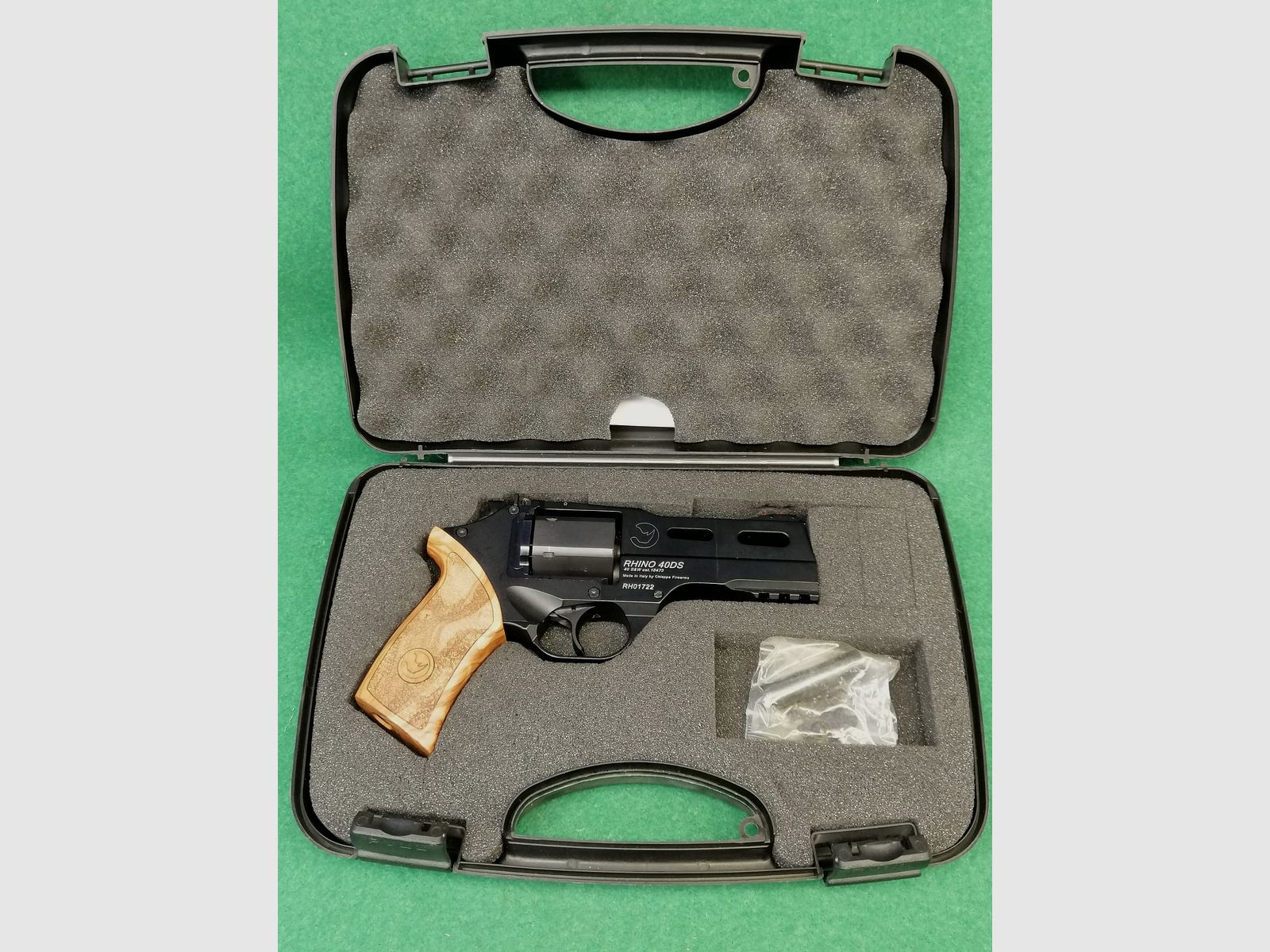 Chiappa Rhino DS40 .40S&W