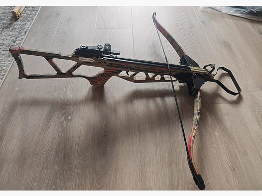 Folding recurve crossbow 120 lbs lots of accessories