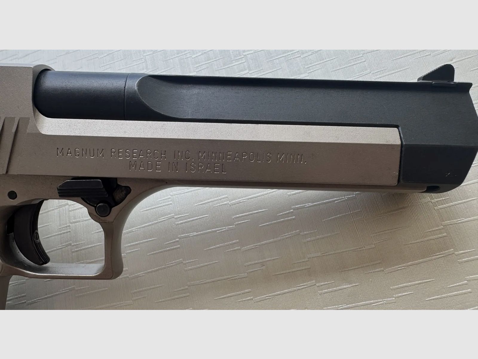 IMI Desert Eagle Kaliber .44 Magnum – Vernickelte Ausführung mit Abzugstuning