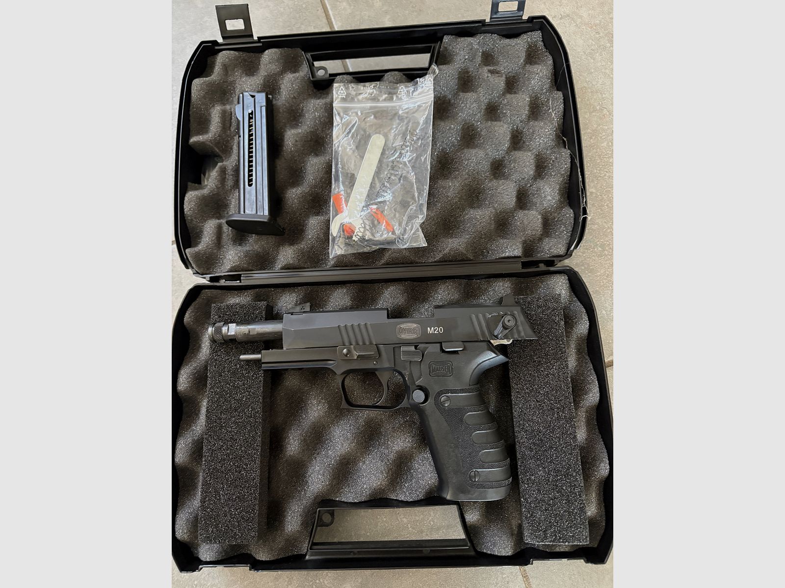 Pistolet Mauser / GSG M20 SD .22lr