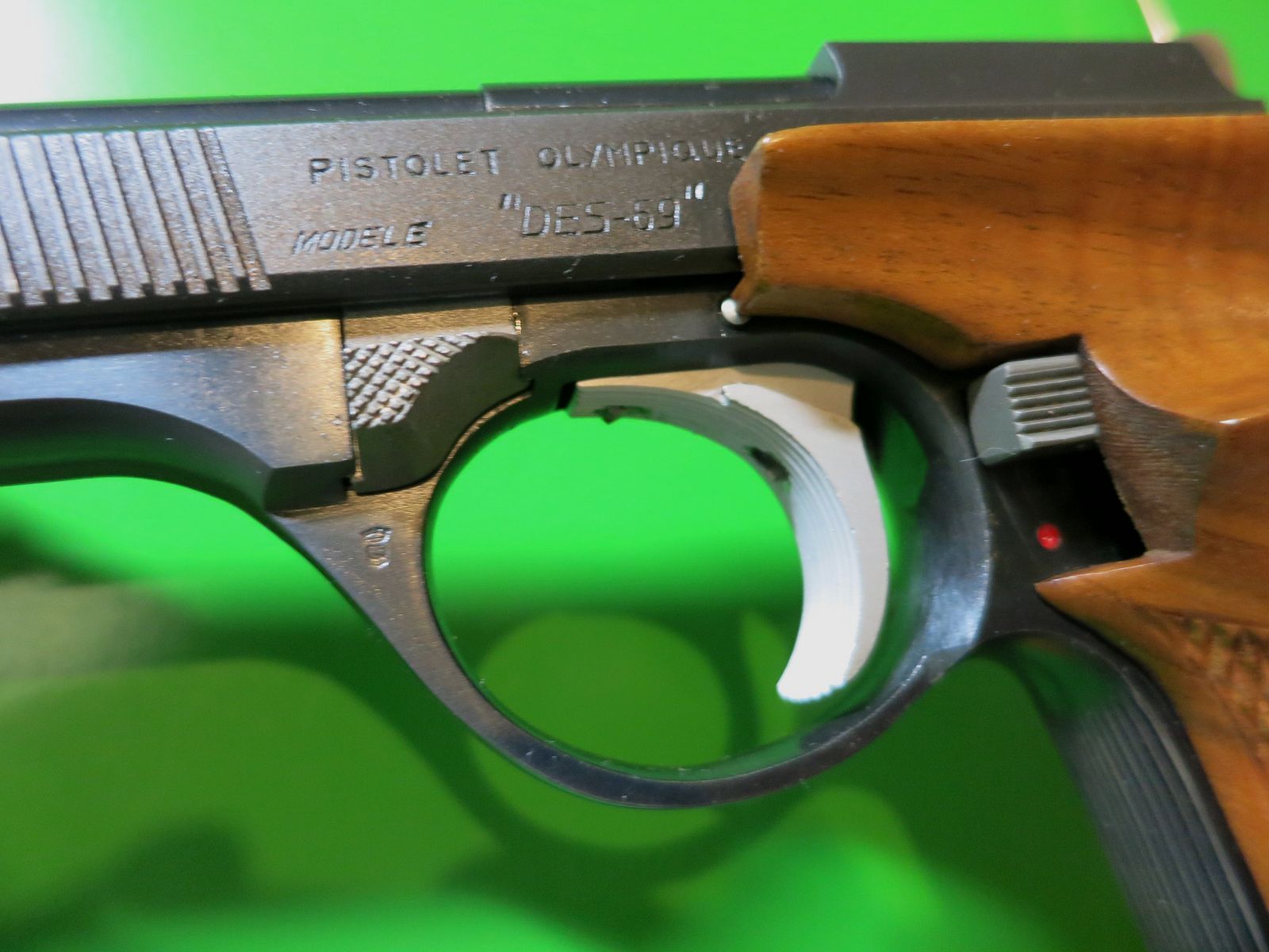 UNIQUE Modell "DES 69", Top Wettkampfwaffe, 22lr, Sportgriff verstellbar     #71-