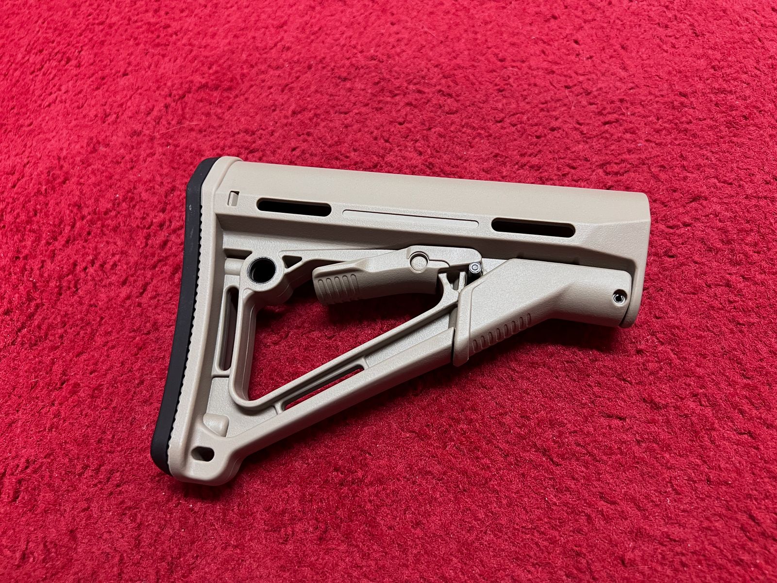 Schoudersteun voor M 4 / AR 15 modellen in Tan Type III