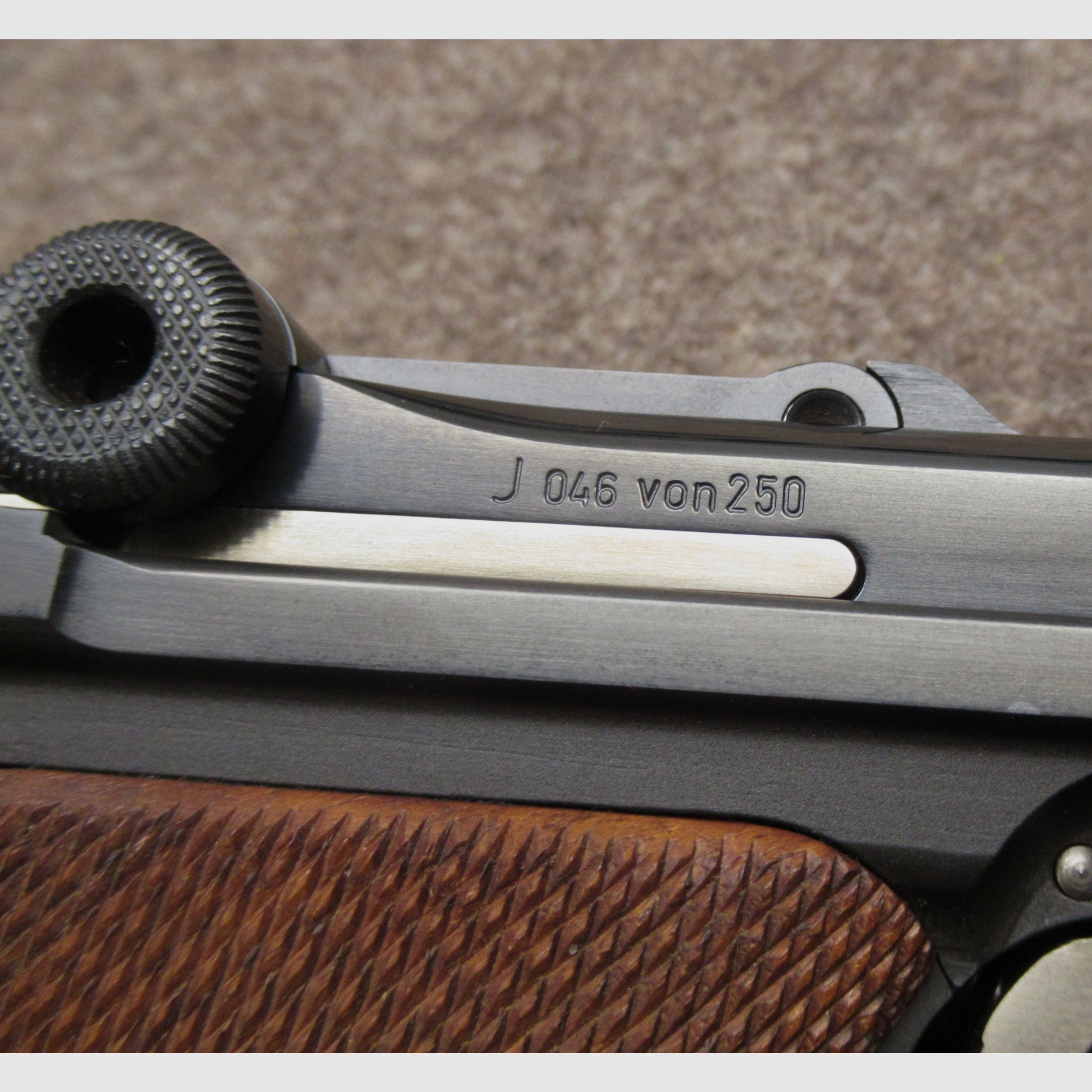 MAUSER Pistole Mod. P08 Gedenkausführung Kal. 9mm Para, Bild 5 von 6