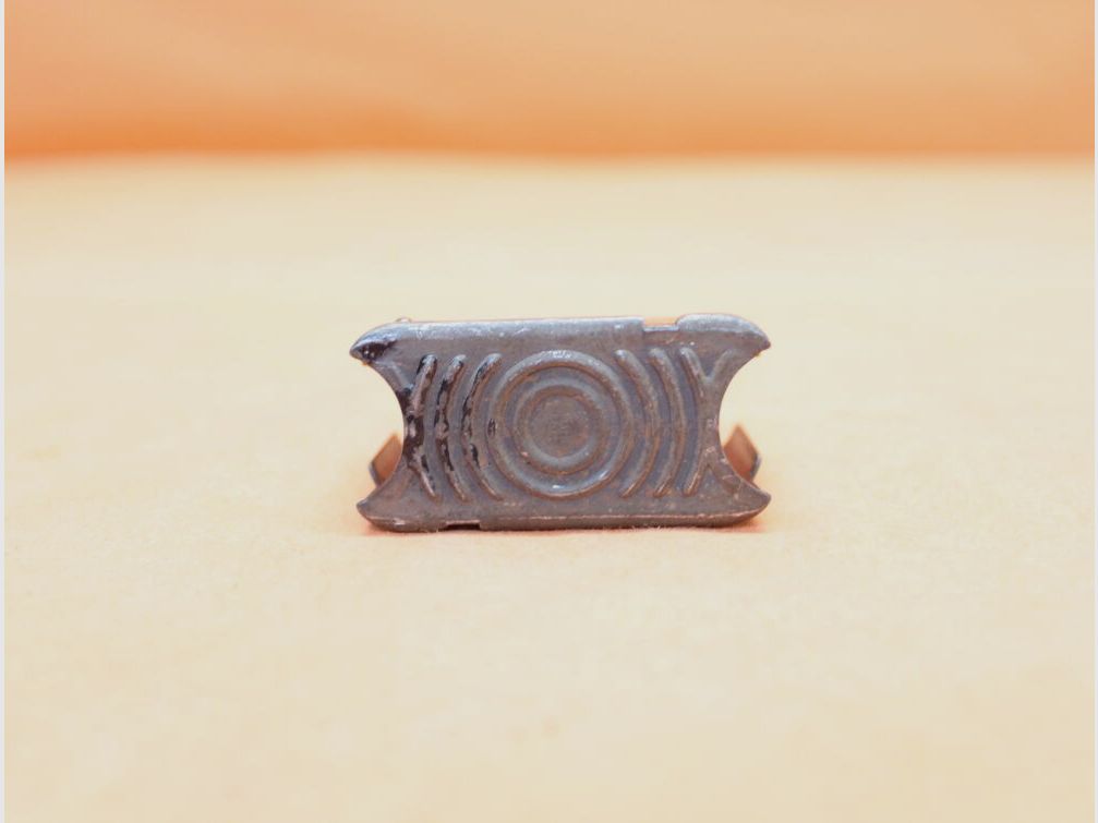 USGI SURPLUS Fucile U.S. .30 M1 Garand: Clip da carico 5 colpi (conversione da clip da 8 colpi). Articolo usato/da collezione