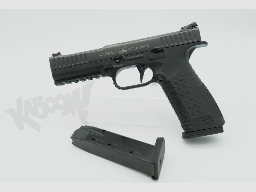 Arsenal Firearms with 5 magazines! Strike One