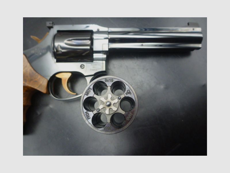 Revolver Manurhin MR73 Sport 5 pouces 1/4 CONVERTIBLE (barillet 38/357mag + barillet 9 mm), billede 10 af 11