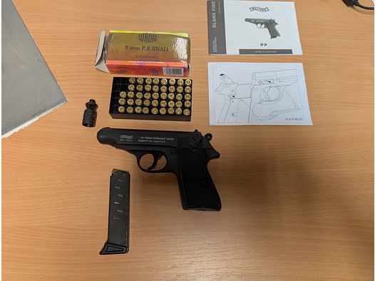 Walther PP 9 mm P.A.K. in goede staat/ incl. munitie