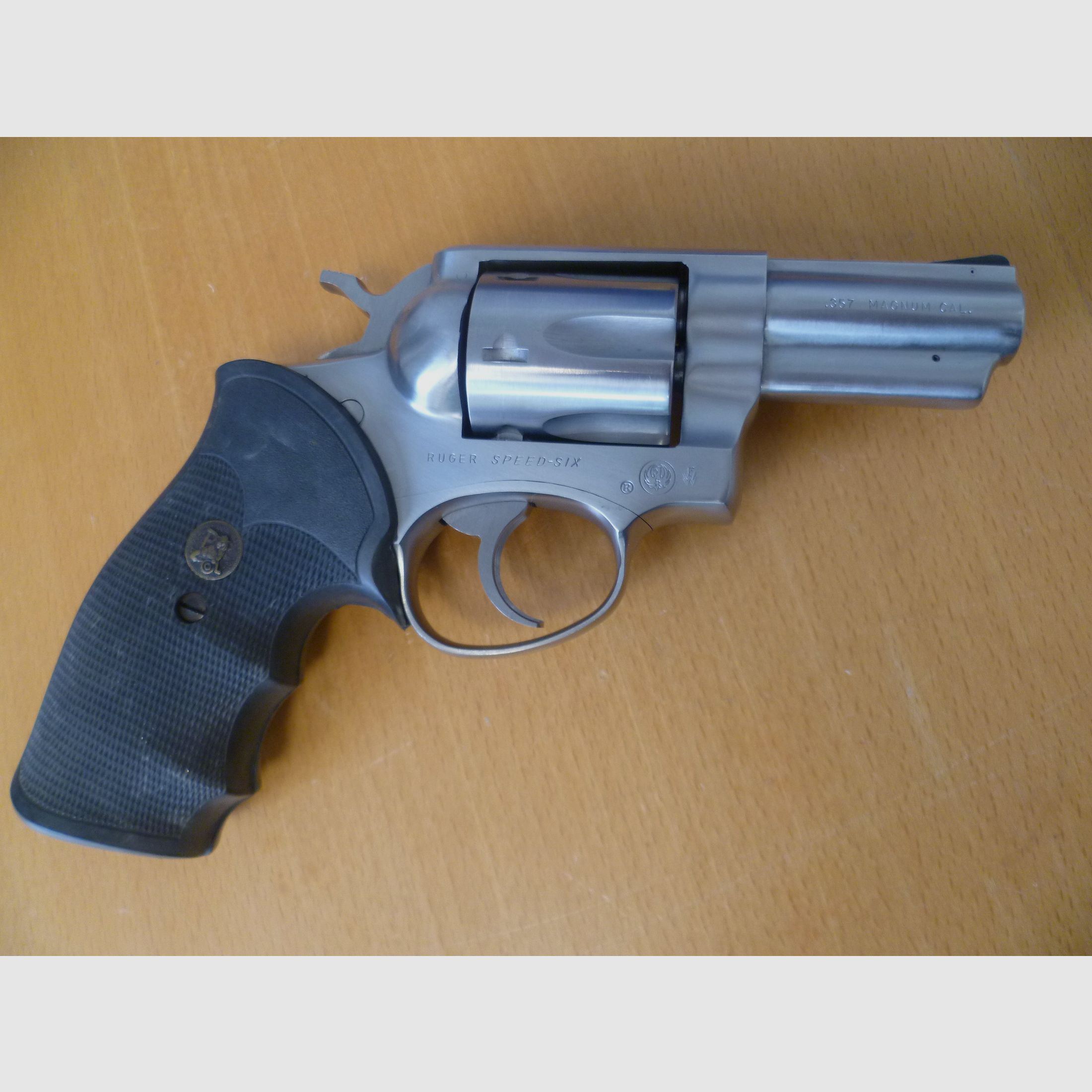 Revolver Ruger Speed-Six .357 Magnum