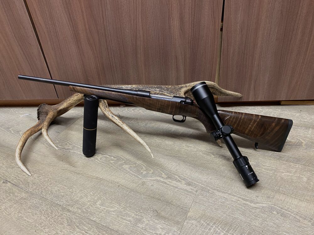 Mauser M12 Pure, con Minox Allrounder 3-15x56, con guida