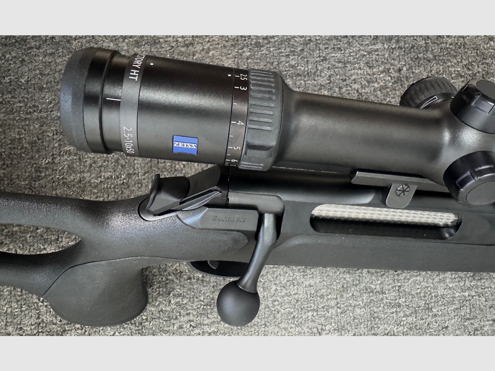 Sauer 505 Outback Synchro XT .308 mit Zeiss Victory HT 2,5-10x50, M15x1