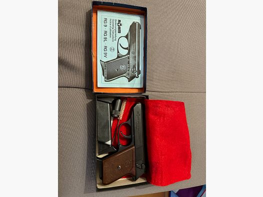 Röhm RG 9 – PTB 232 – 8 mm K – OVP – 3 Magazine – sehr guter Zustand 