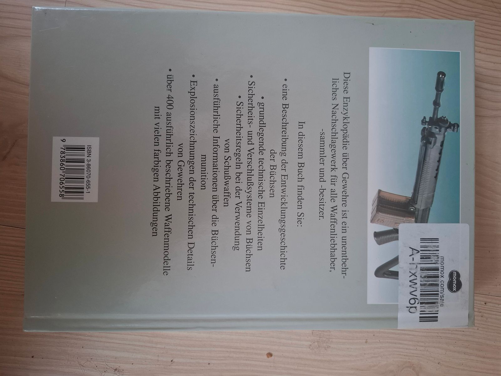 Konvolut aus verschiedenen Waffenbüchern