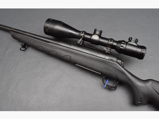 Remington 770, Kaliber. 243, Polymerschaft, mit ZF Hawke 3-12x56IR LP, Gewinde, sehr gut