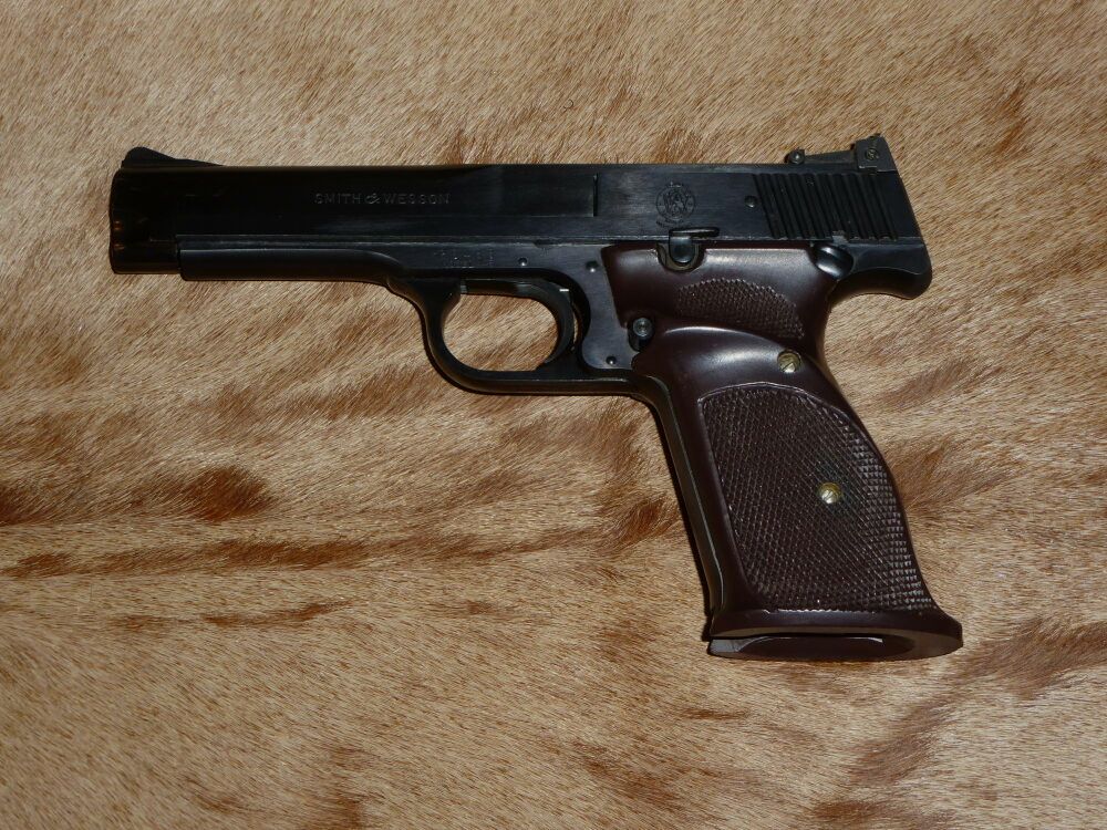 Smith & Wesson Mod. 46