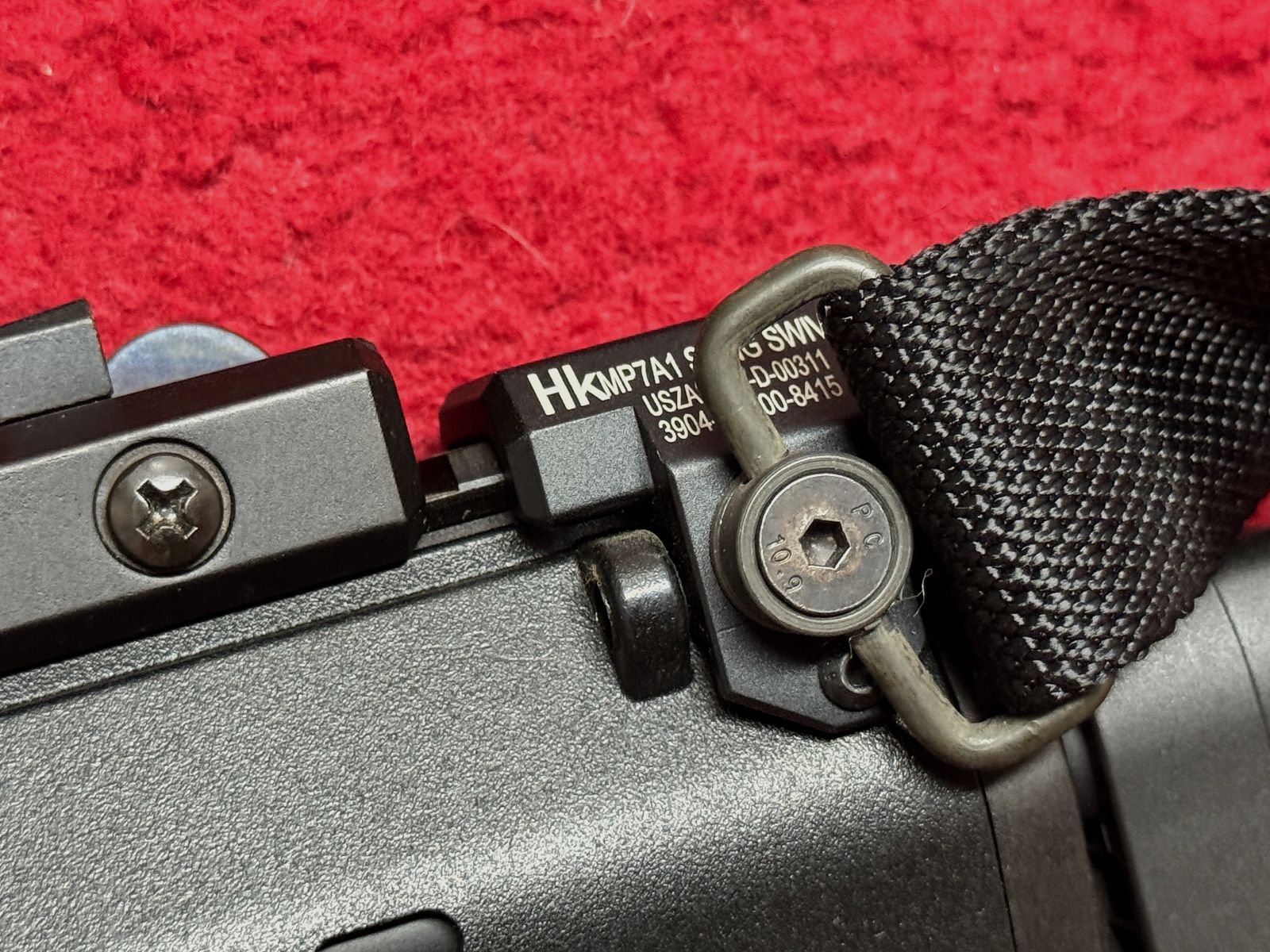 VFC H&K MP7 A1  GBB Gas Blow Back Airsoft 6mm  + Sling -Schalldämpfer- Micro Dot 