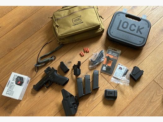 Glock 45 MOS FS mit Performance Trigger + HOGUE Griff + Steiner MPS Optik + viel Zubehör - ca. 8 Monate alt !!!