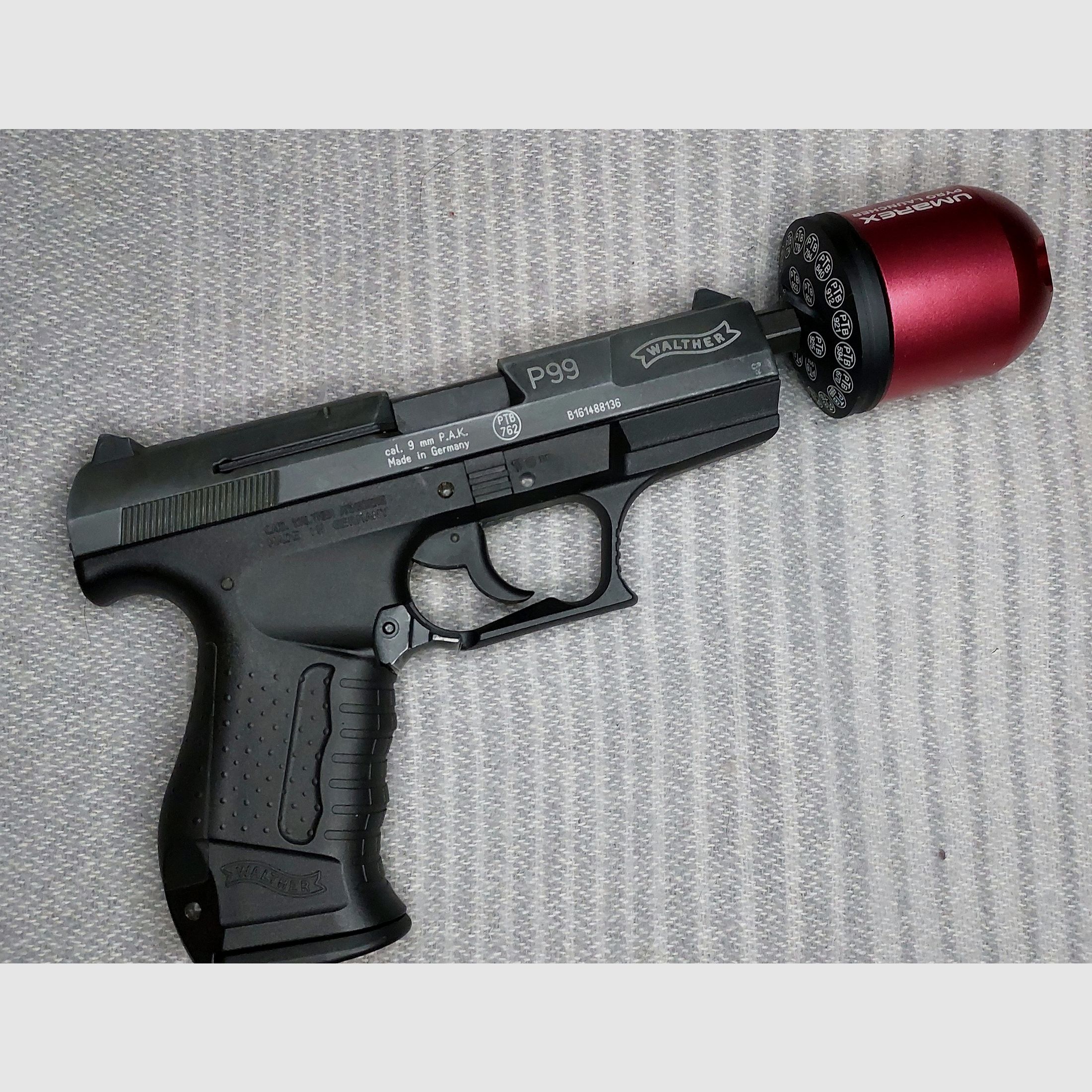 Walther P99 Schreckschuss Pistole 9mm P.A.K. (PTB 762) mit Multiabschussbecher