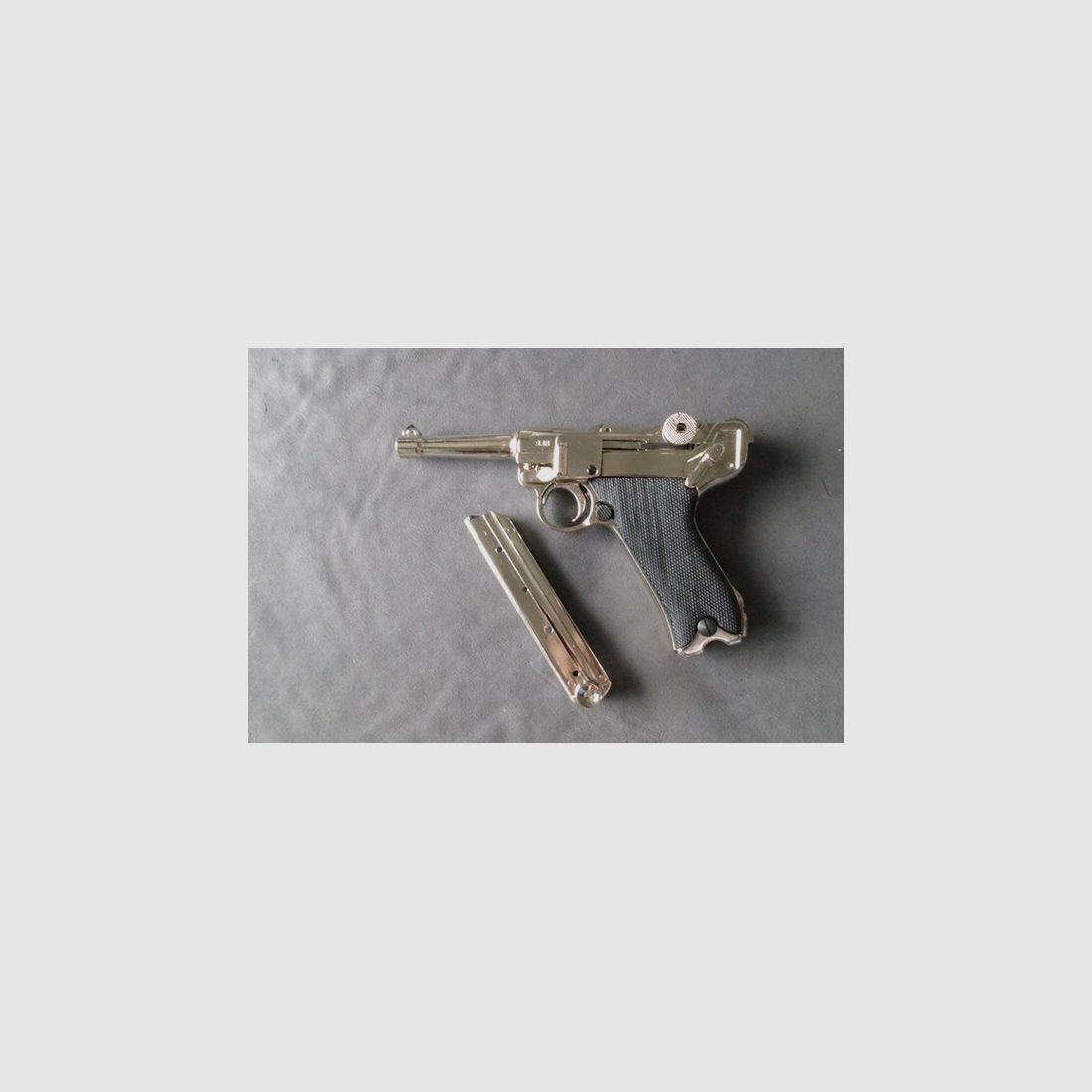 SALE Deutsche Luger P 08 Parabellum u.a der Wehrmacht , Replika Denix Silbern