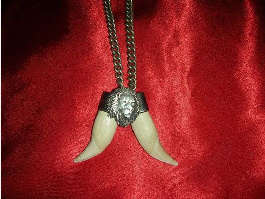 Rothenburg weapon corner necklace - pendant