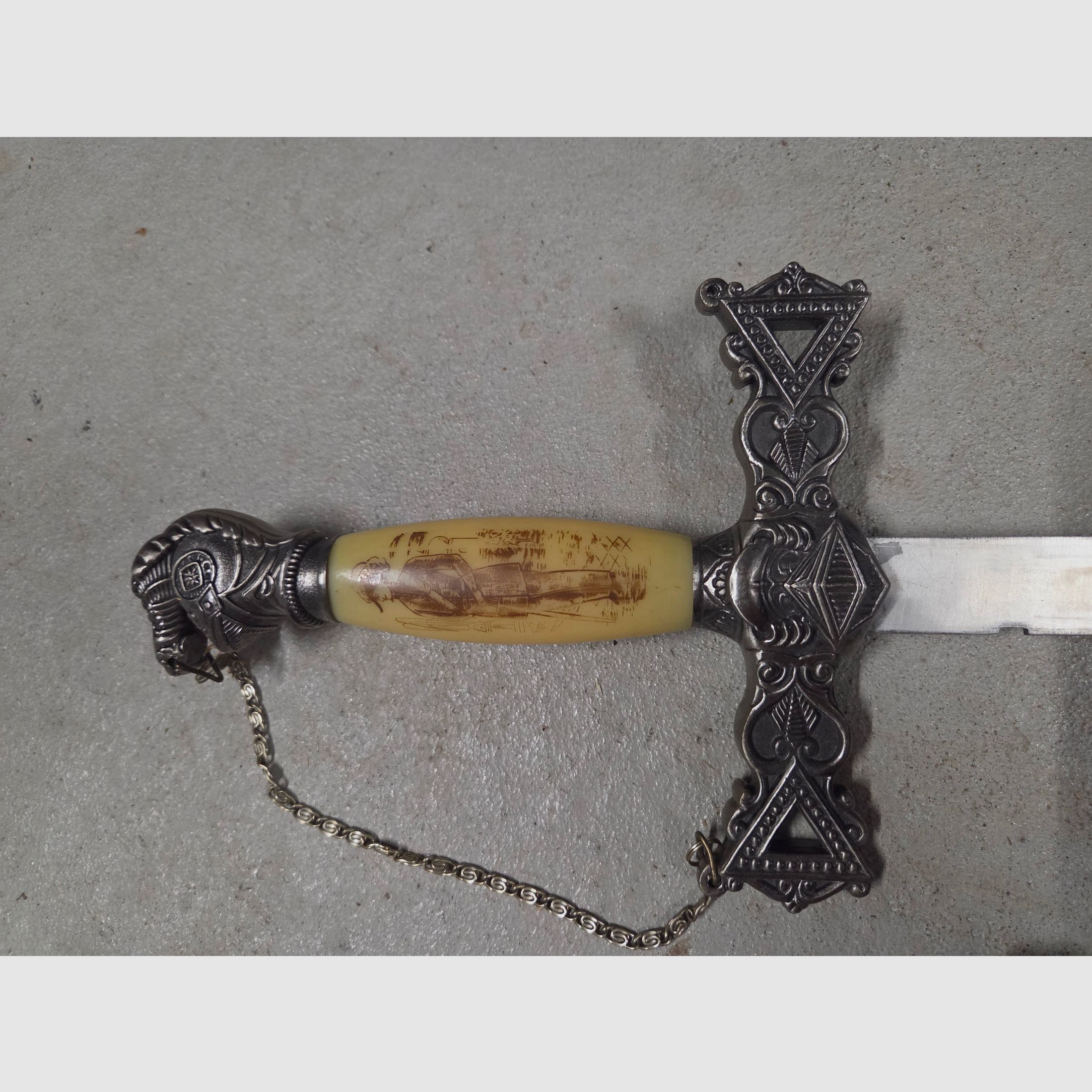 Épée cérémonielle des Templiers maçonniques