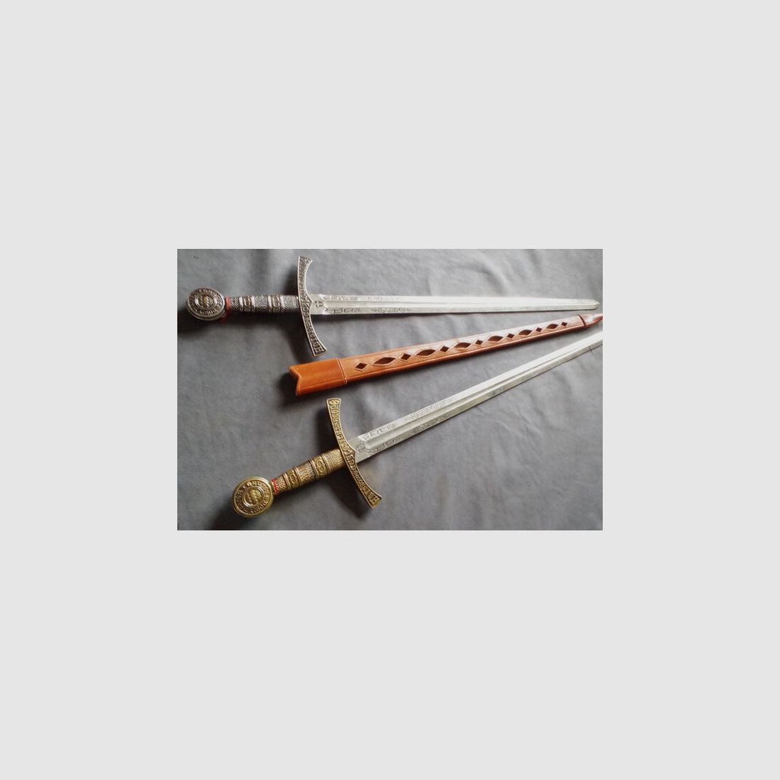 Edles Schwert King Arthurs , König Artus Excalibur edler Scheide mit verzierter Klinge Denix