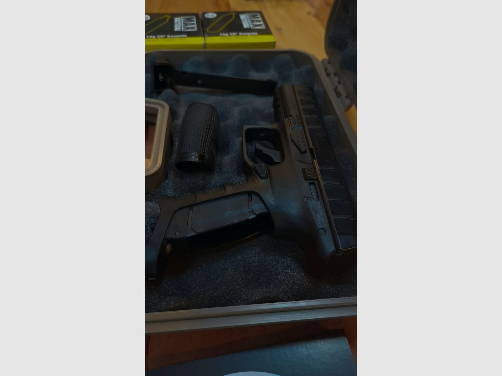 Beretta APX CO₂ Airsoft – très bon état – disponible immédiatement prix à débattre