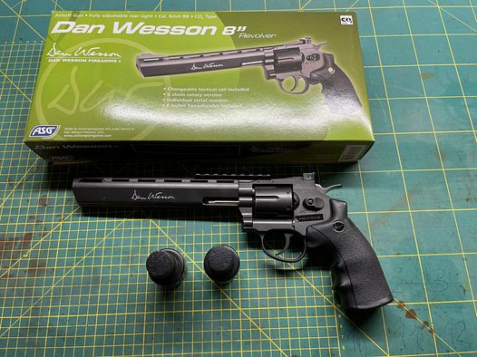 Dan Wesson revolver Co2 8" 6mm BB