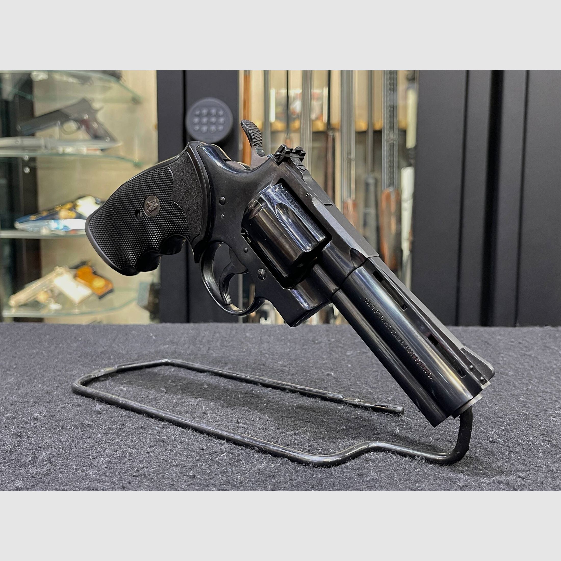 Colt Python, afbeelding 9 van 14