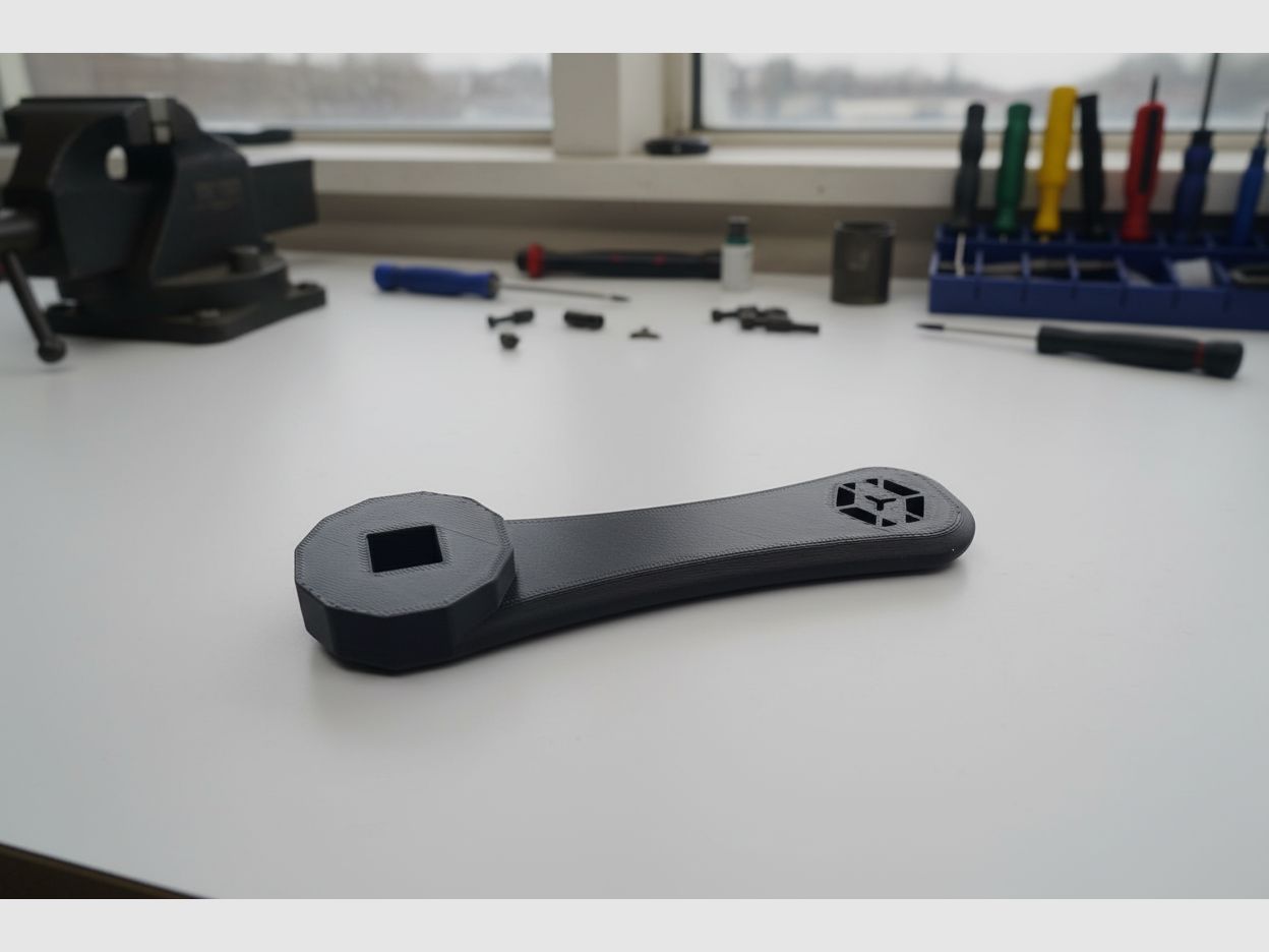 Strumento di smontaggio del silenziatore